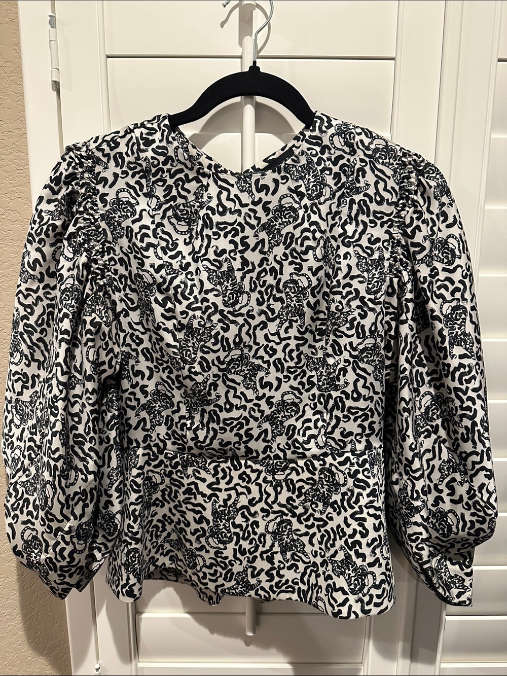 TOP SHOP Black and White Leopard-Print Puff Sleeve Blouse